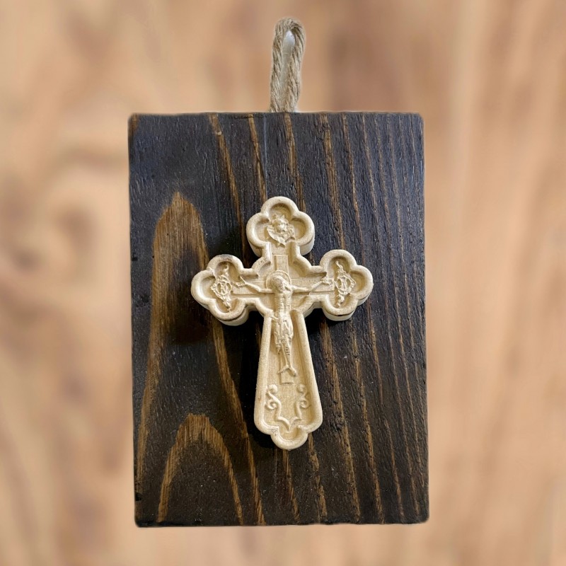 Cruce din lemn sculptata manual - 01