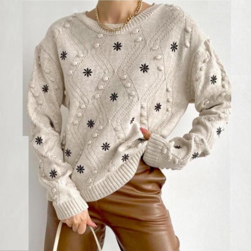 Pulover brodat, crem din tricot - Magda